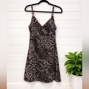 🩵👉💗Nasty Gal Black & White Animal Print Slip Dress Size 2 | Spaghetti Strap Mini